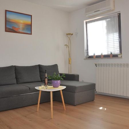 Apartman Mirna Rovinj Bagian luar foto